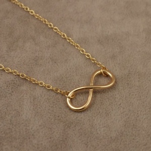 Infinity Necklace 1 - Trinket Square