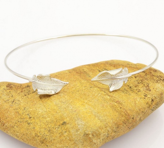 Maple Leaf Cuff - Trinket Square (1)